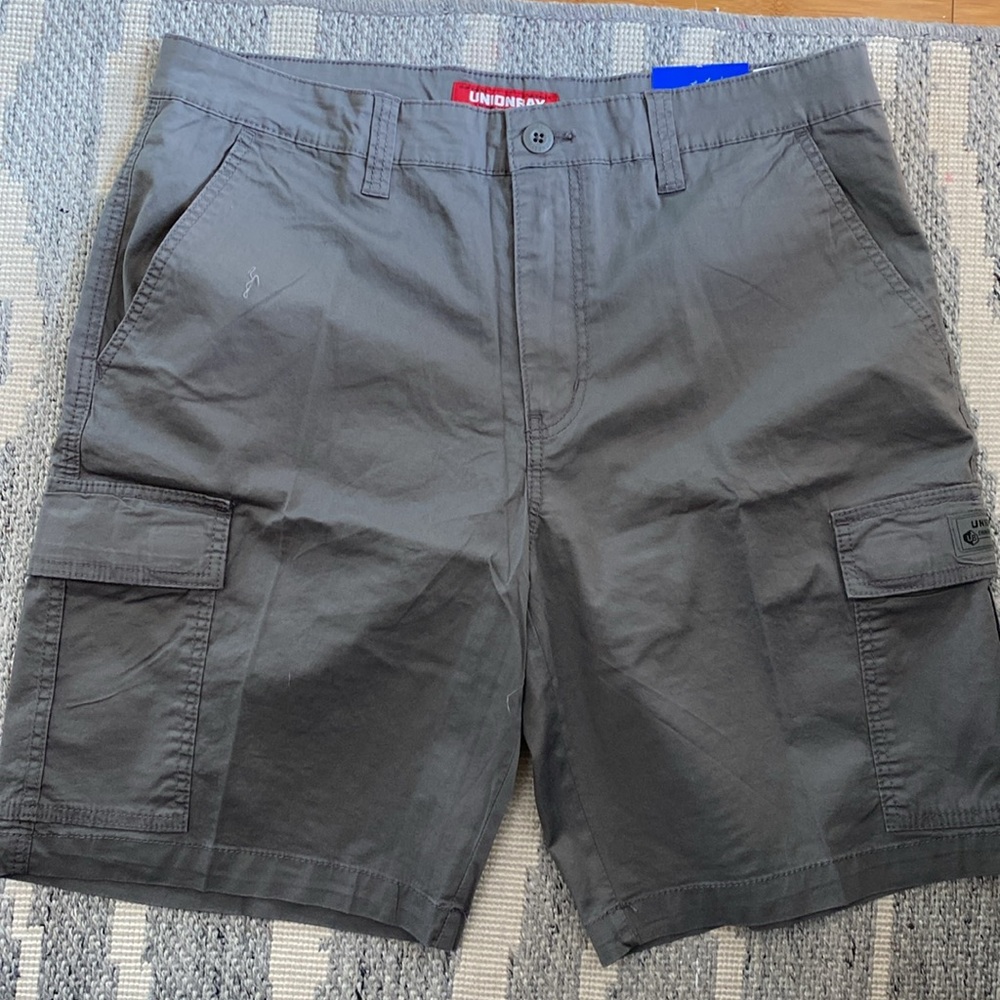 Unionbay Men's Cargo Relaxed Stretch Fit Lightweight Shorts Size 36 NEW with tag